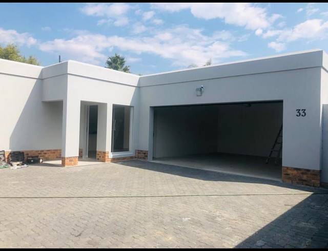 3 BEDROOM HOUSE FOR SALE IN FONTAINEBLEAU